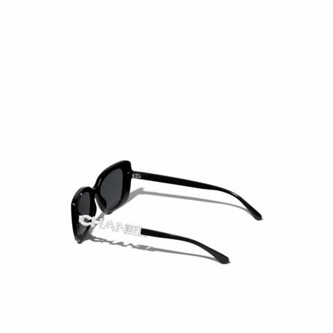 Chanel 女士 方形徽標太陽鏡53 均碼碼橋寬: 1.7cm; 鏡腿長: 14cm; 鏡片直徑: 5.3cm