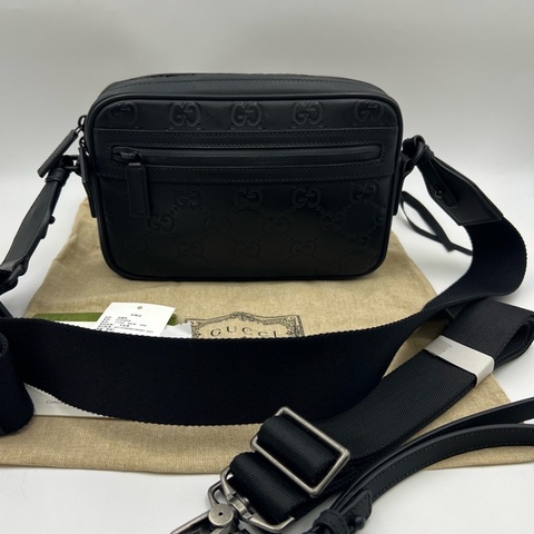 古馳/Gucci 黑色壓紋GG相機包 單肩斜挎包 黑標042 牛皮材質 做工精緻