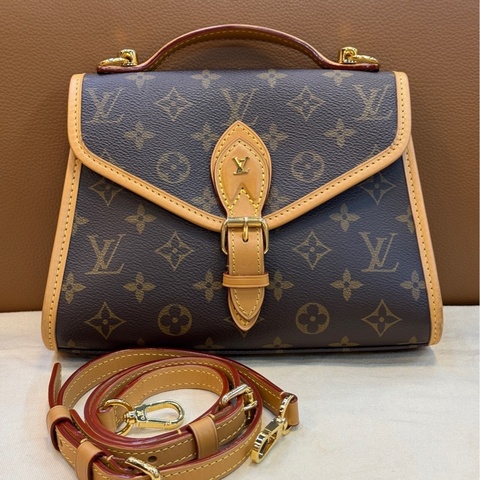LV 路易威登 公文郵差包  成色99新