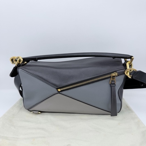 羅意威Loewe Puzzle LOEWE羅意威 Puzzle拼色幾何包 中號  尺寸：29*18*14cm