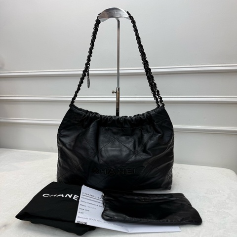 Chanel So Black 22 bag 垃圾袋