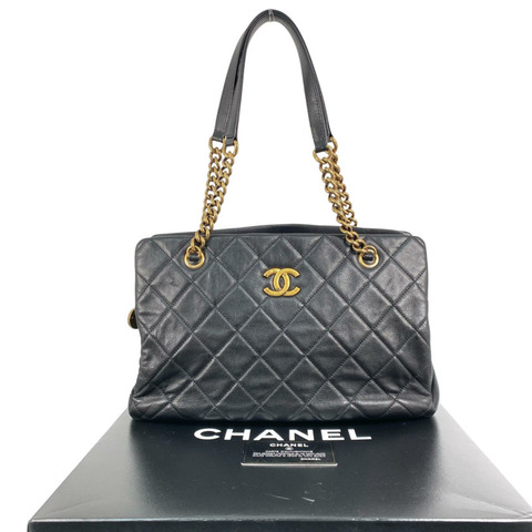 △ CHANEL 香奈兒 Black Caviar Skin Gold Tone Metal CC Logo No.17 Chain Shoulder Bag 黑色粒紋小牛皮金色金屬No.17鎖鏈肩背包-267017376