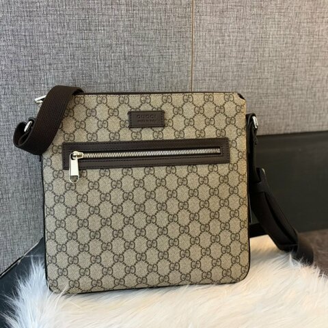 GUCCI PVC拉鏈日字斜背包 咖啡色