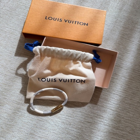 Louis Vuitton 白色棋盤手環