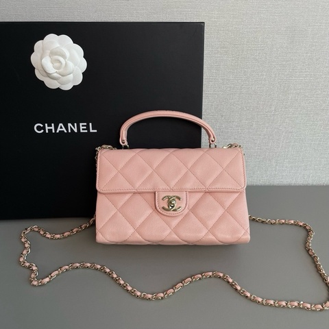Chanel香奈兒🖤 26P手柄kelly牛奶盒子 💗 粉色荔枝皮手提斜挎包98新 芯片款💕 尺寸：19x12cm