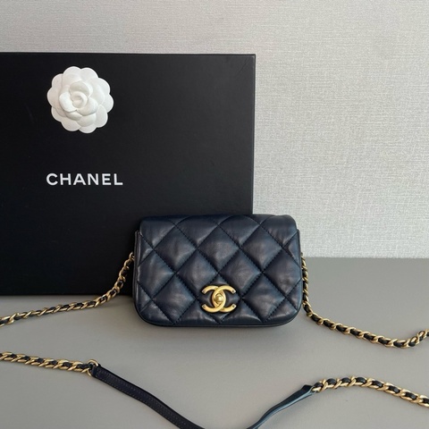 Chanel香奈兒🖤黑金豆腐包斜挎包💗 98新 尺寸：17×11.5cm