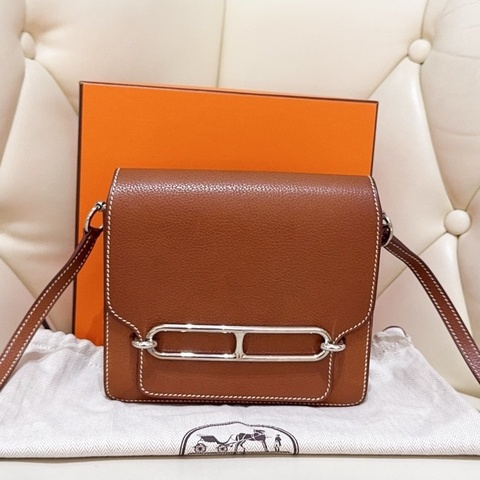 HERMES/愛馬仕 Roulis 銀扣純色翻蓋開合 馬鞍皮 豬鼻子包手拿單肩斜挎包 女款 C刻