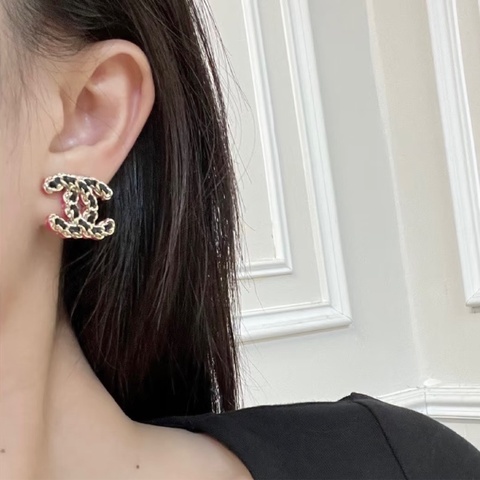 「M.Y精品」 Chanel 小香 23k 雙色皮穿鏈耳針