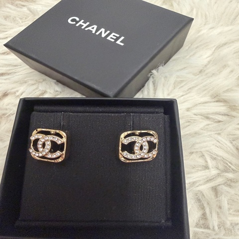 Chanel 方型耳環