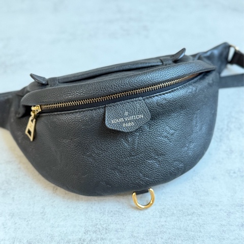 LV 腰包 m44812