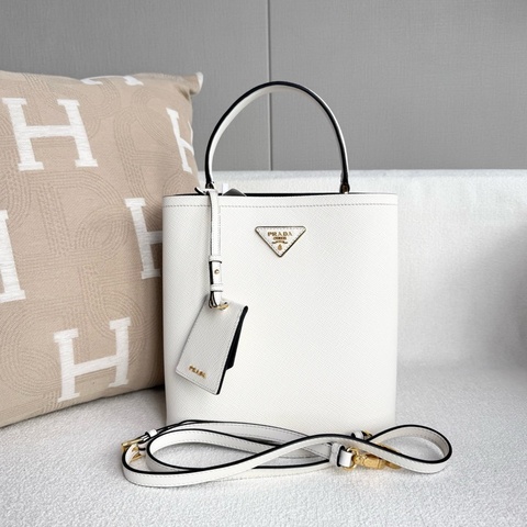 🌷裸包優惠！Prada Panier 水桶包 白