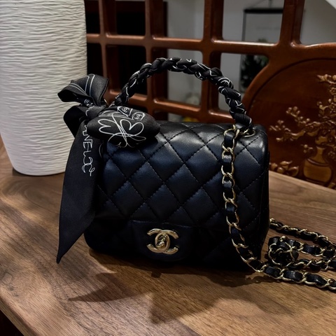 914intheair 『全新絲巾』Chanel雙C黑白塗鴉絲巾twilly緞帶蝴蝶結