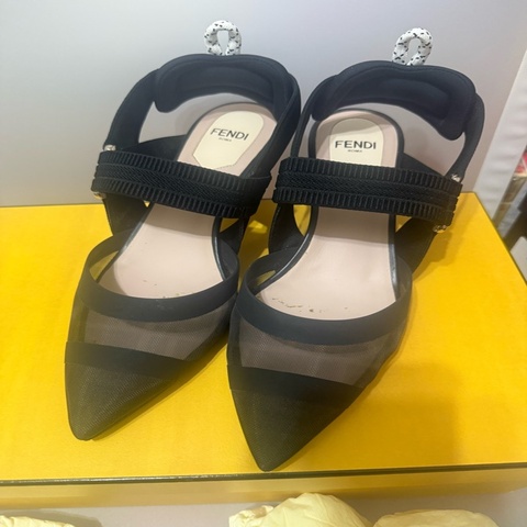 Fendi 跟鞋