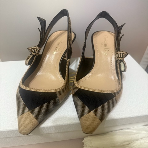 Dior J’ADIOR 跟鞋 35.5