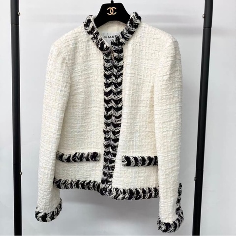 98new Chanel 外套 20B 經典黑白拼色編織滾邊粗花口袋外套 40碼
