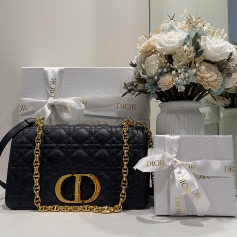 Dior Caro 黑色中型 藤格紋小牛皮 (25.5*15.5*9 cm)