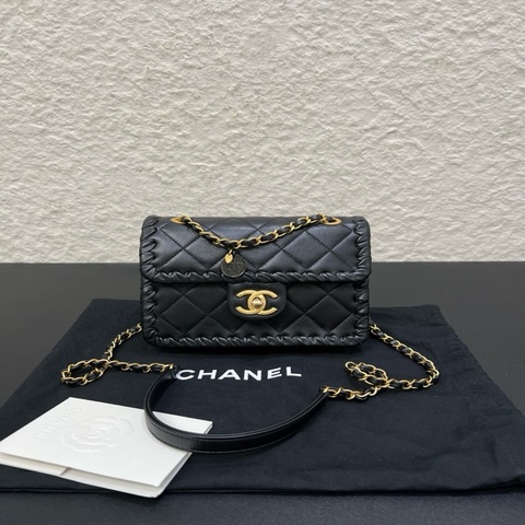 Chanel香奈兒22C 黑金菱格紋豆腐包單肩斜挎包 99新