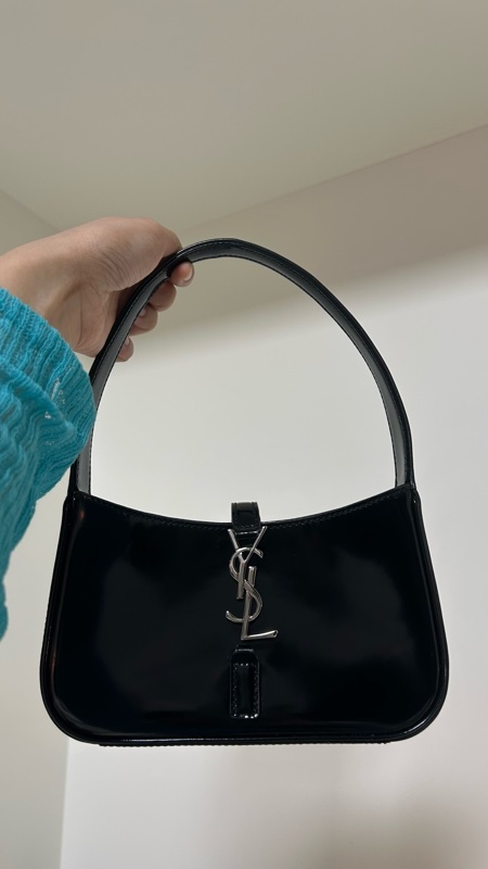 YSL hobo mini黑色漆皮/ 銀扣