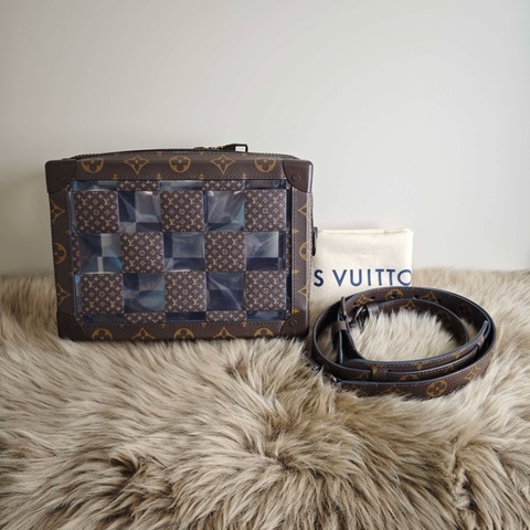 LV路易威登 SOFT TRUNK 亮片老花 透明盒子包 手拿斜挎包