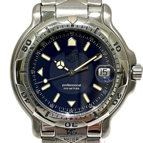 TAG Heuer 專業腕錶，總重 111 克，不鏽鋼錶殼，石英機芯，海軍藍錶盤，型號 WH1115-K1