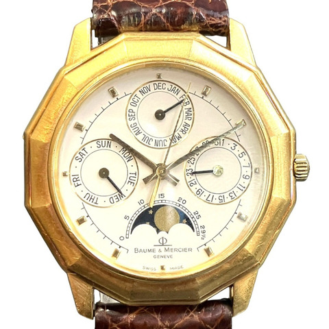名士 (Baume & Mercier) Riviera 月相三曆腕錶，總重 48.6 克，18K 金皮錶帶，石英機芯，白色錶盤，87312