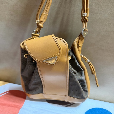 YSL 中古水桶包～