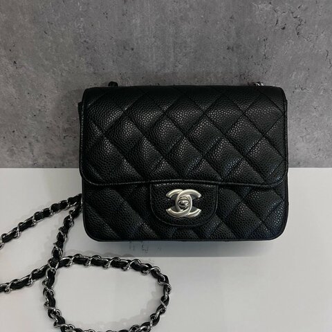 Chanel 方胖黑銀荔枝牛