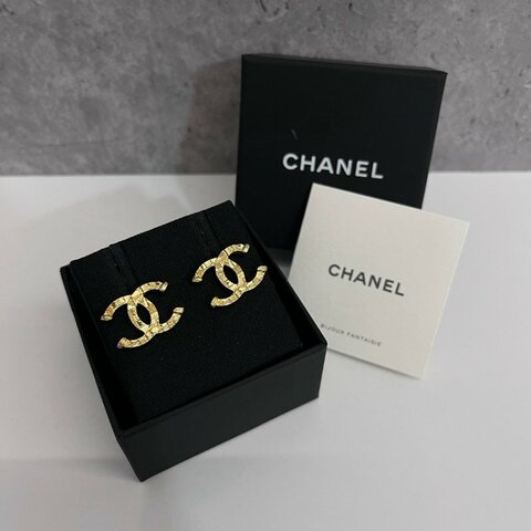 Chanel 雙C耳環