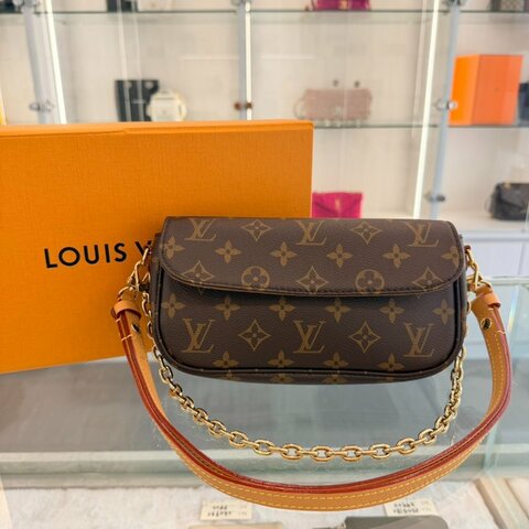 LV M81911 Ivy Woc 雙背帶肩背包
