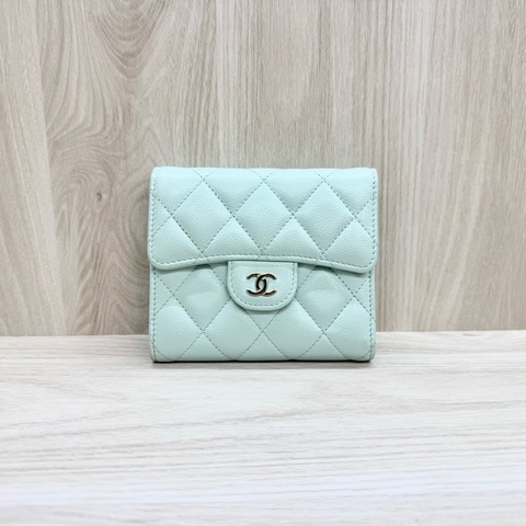 Chanel🩵薄荷綠荔枝皮三折短夾