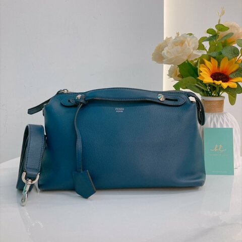 MS0851	Fendi 芬迪兩用肩帶包包 By The Way Shoulder Bag Medium Lambskin Navy