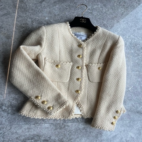 Chanel 90年中古米色粗花呢金扣外套fr38~~