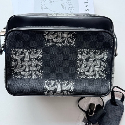 LV 藤原浩限量棋盤格相機包 石墨配白色藤蔓