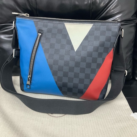 路易威登Louis Vuitton 美洲杯帆船棋盤格郵差包男士包