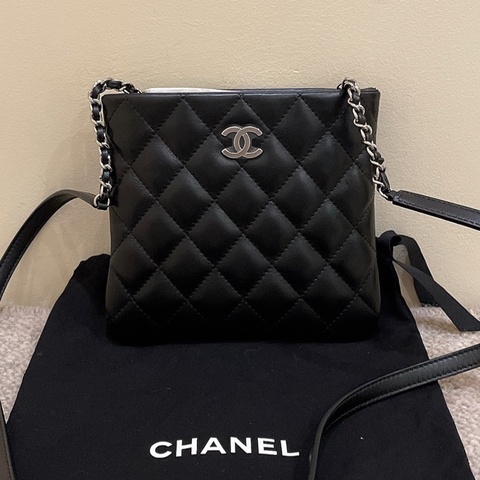 99新Chanel 香奈兒 黑銀牛皮斜挎小包