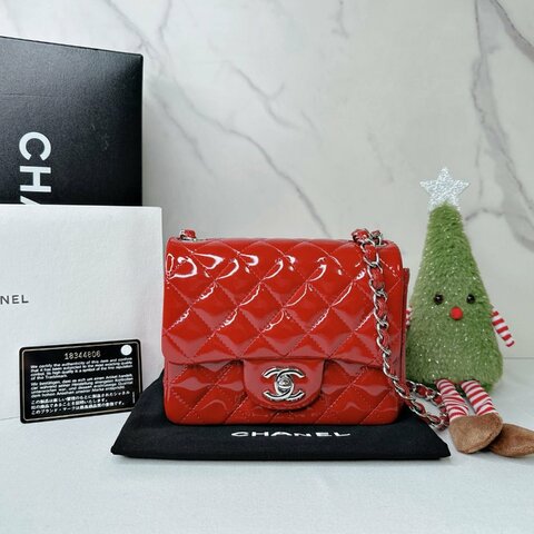 CHANEL 紅漆皮方胖