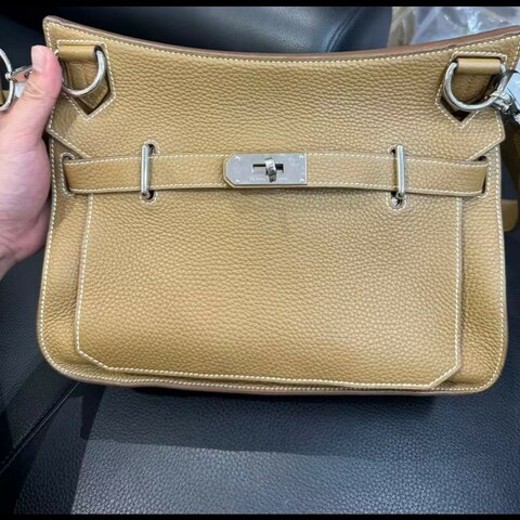 Hermes Jypsiere 31 
Biscuit x phw