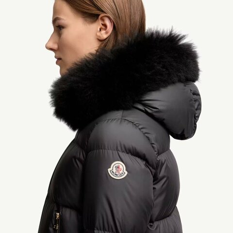 1號 ::MONCLER:: Laichefur 黑色羔羊毛飾(可拆) 邊短身羽絨外套 超級保暖