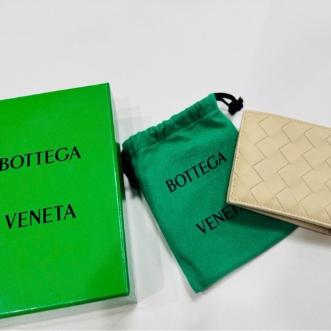 [全新未使用] Bottega Veneta BV 男士 專櫃新款經典大編織皮短夾