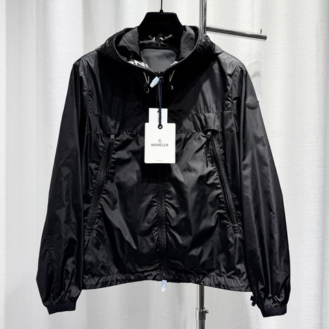 Moncler 盟可睞 風衣 夾克外套 1碼 W21 刺繡logo 袖標