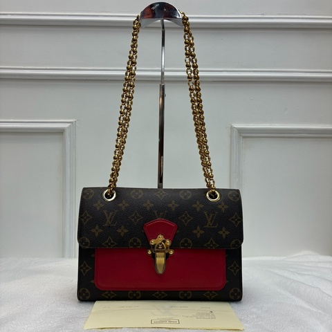 LV Monogram Victoire