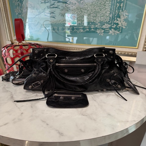 Balenciaga 黑羊皮Neo Cagole小號銀釦一字拉手提肩斜背機車包