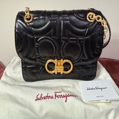 Salvatore Ferragamo Gancini 鏈條包