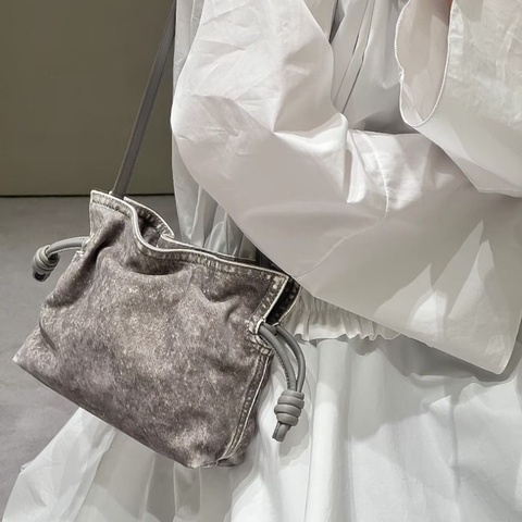 LOEWE Flamenco灰色牛仔植絨中號福袋包29.5*23*10.5 9新 配件塵袋