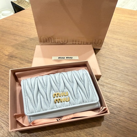miumiu 寶寶藍9.5成新零錢包