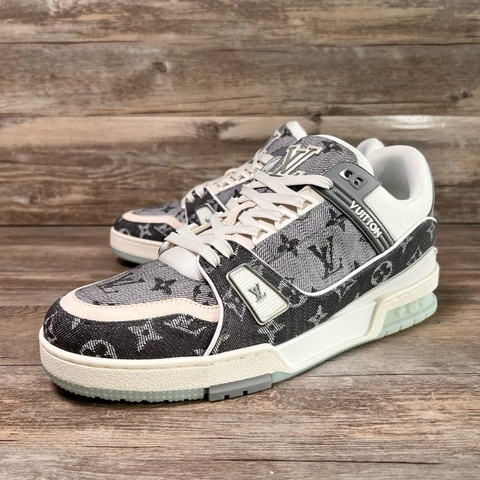 Louis Vuitton路易威登 trainer 新款 灰白牛仔  42碼