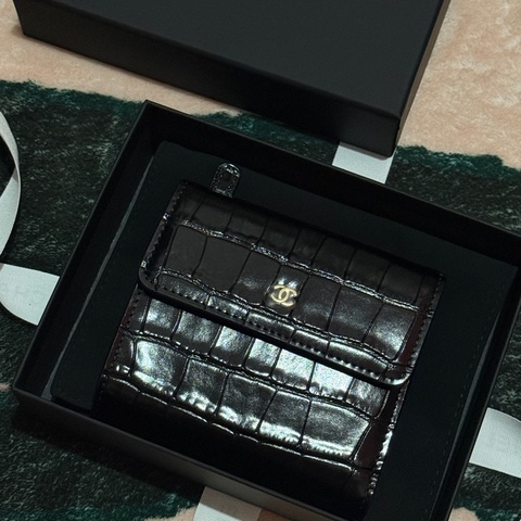 Chanel 26S 黑色鱷魚壓紋短夾SMALL WALLET