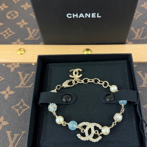 Chanel香奈兒雙C珍珠手鍊 金色鏈條珍珠經典雙C標誌
