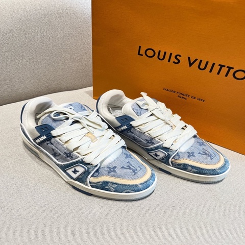 LV 藍白Trainer牛仔休閒鞋 98新 36.5碼