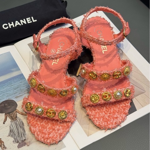 Chanel 香奈兒粉色魔術貼徽章粗花呢涼鞋37.5碼